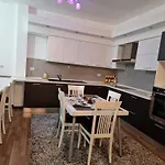 Apartament Me Qera